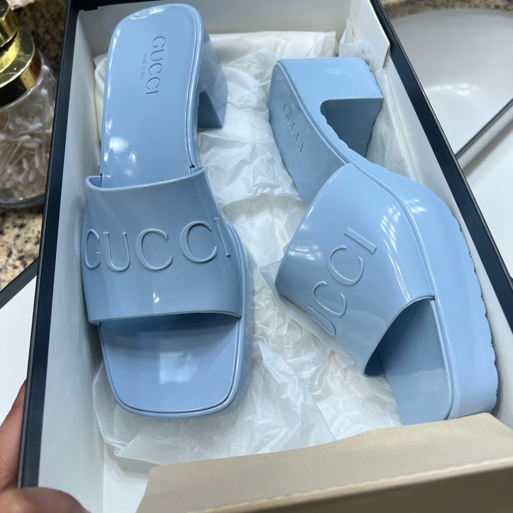 GUCCI BLUE RUBBER SANDALS